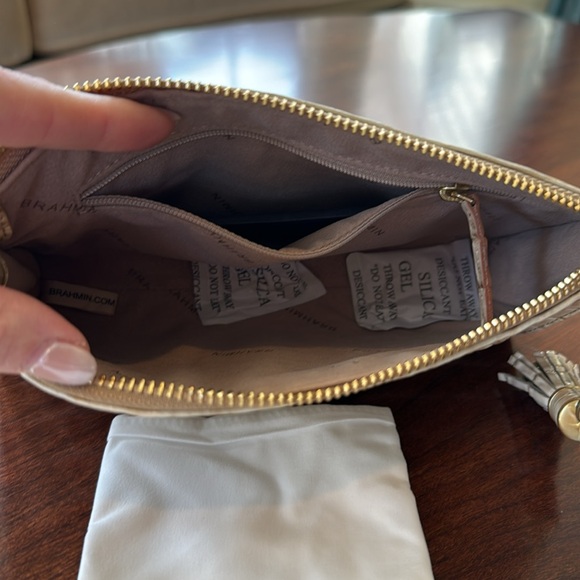Brahmin Millie wristlet, NWT - Picture 5 of 7